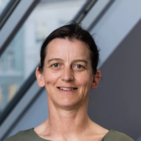 Trine E. Finnes